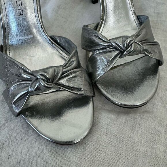 Marc Fisher Women's Surelle Leather Bow Silver Stiletto Heels Sandals 7 - Picture 4 of 10